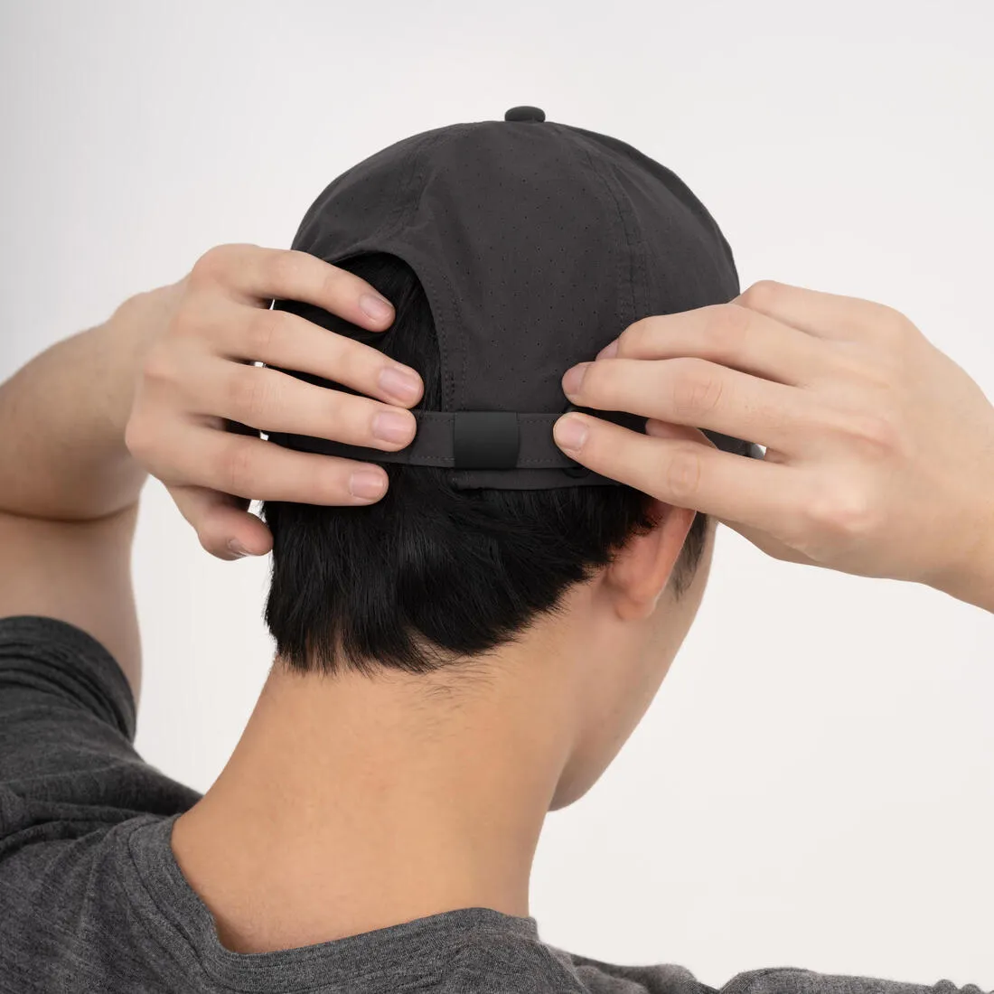 Ventilated Cap - Travel 500 Carbon Grey