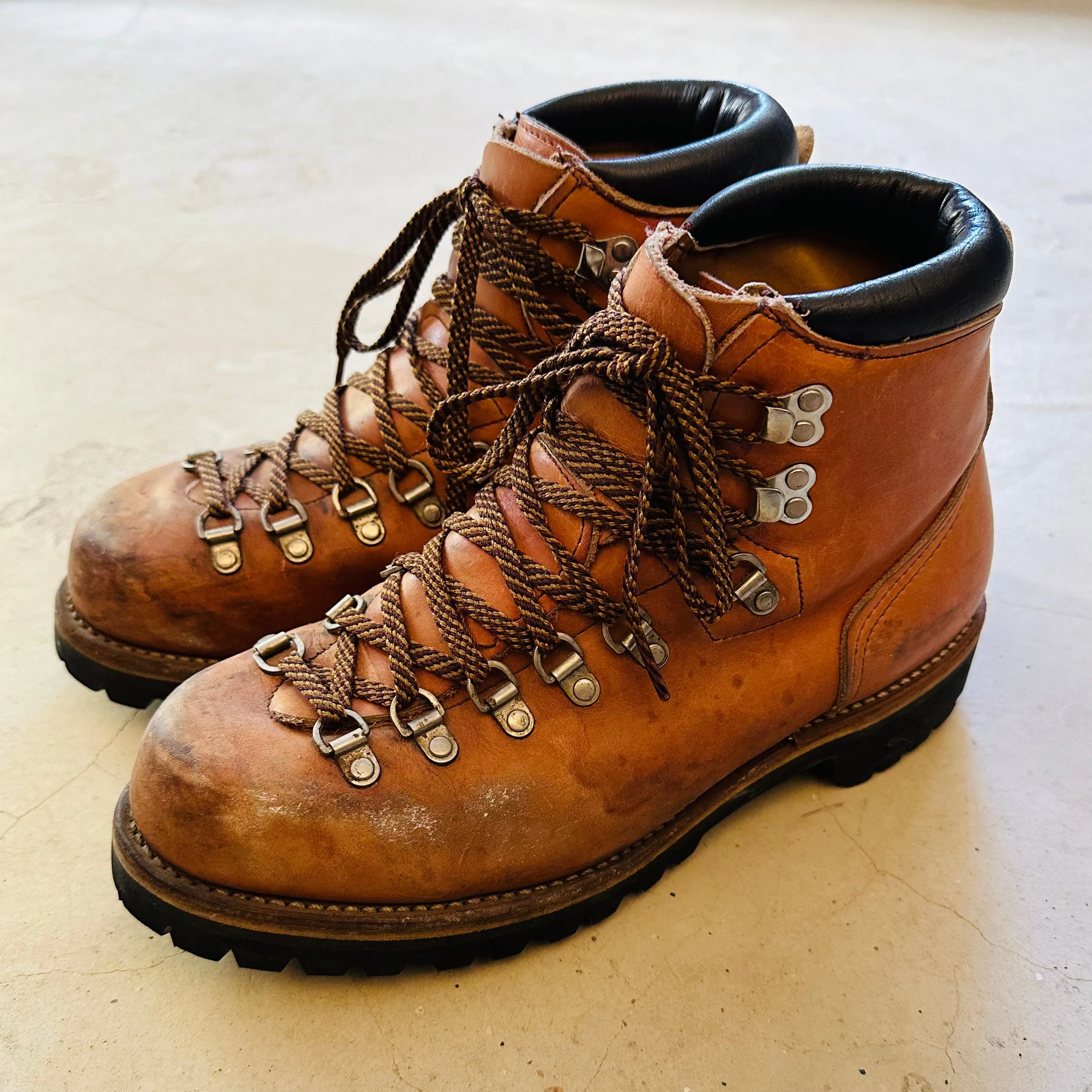 Vintage: Red Wing Trekking Boots